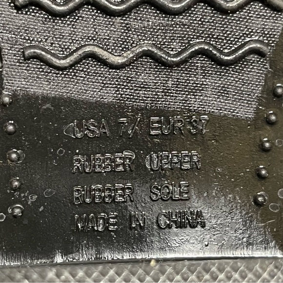 STADIUM STOMPERS Women’s Rubber Rain Boots Black and Yellow Size 7 - Picture 11 of 12